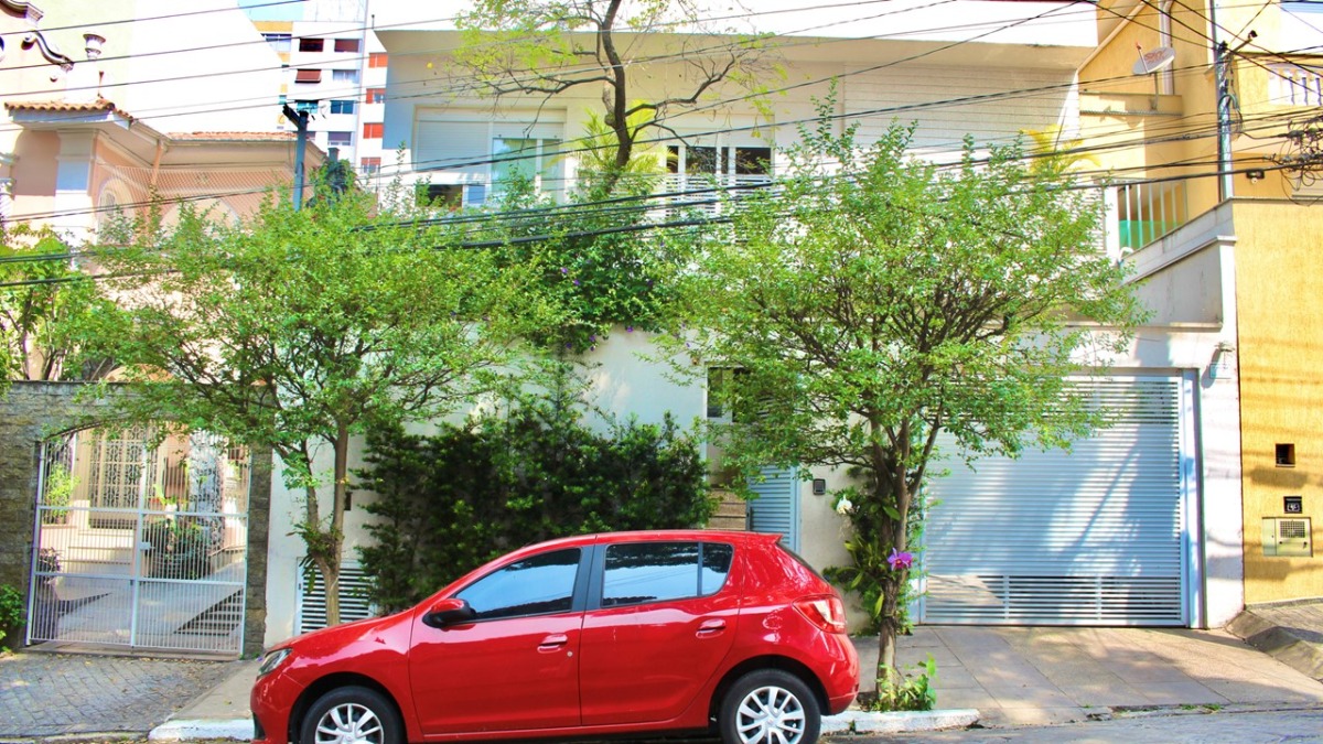 Casa de vila para venda com 3 quartos, sendo 3 suítes, 285m²