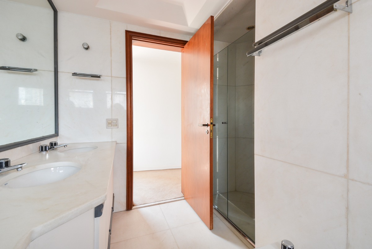 Apartamento à venda com 4 quartos, 274m² - Foto 47