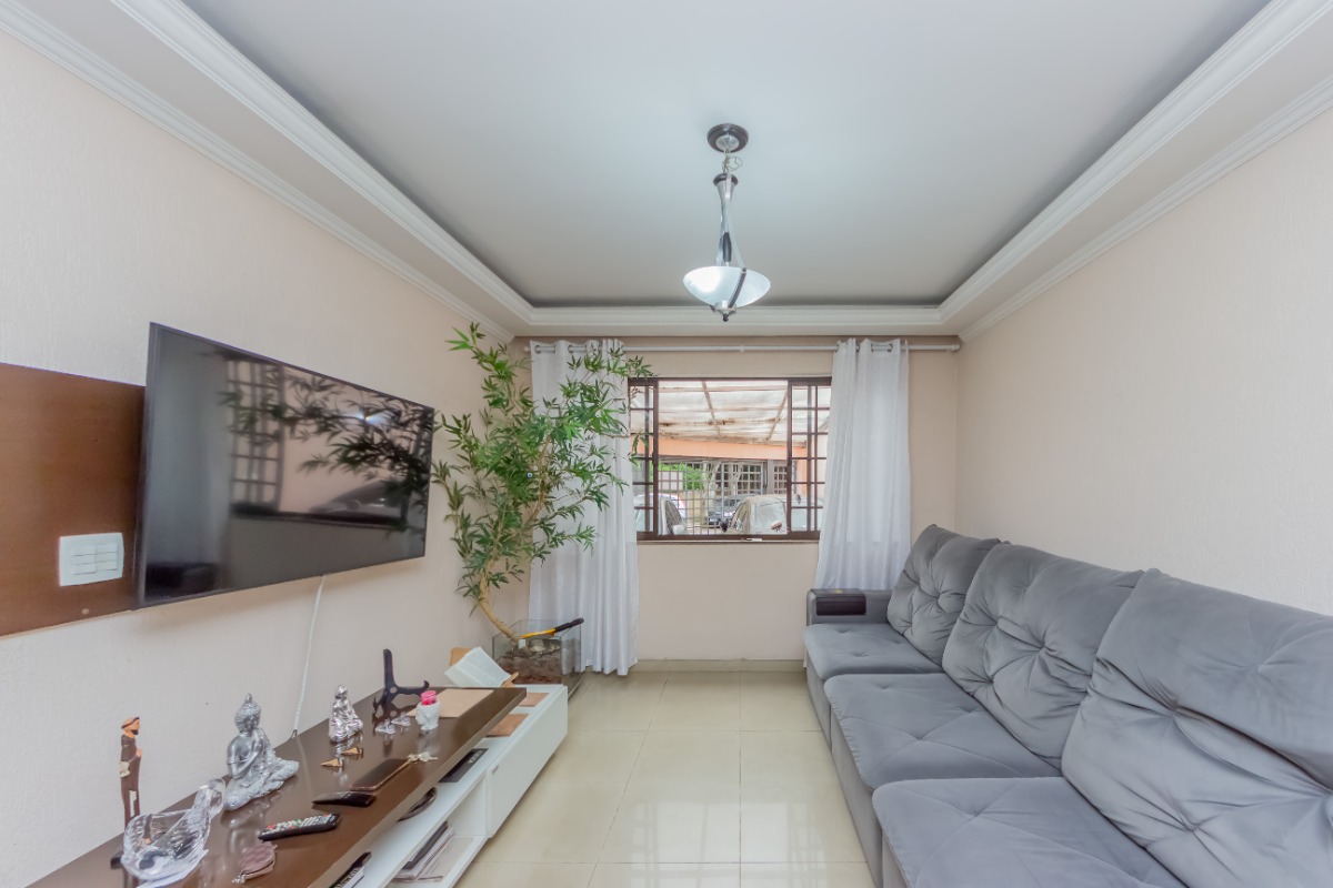Sobrado para venda com 3 quartos, sendo 1 suíte, 238m²