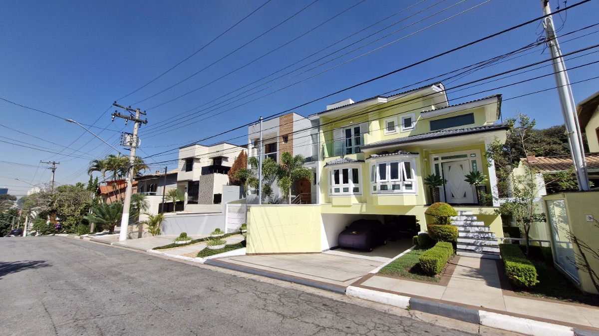 Casa no condomínio Portal Do Monte Alegre para venda com 3 quartos, sendo 1 suíte, 360m²