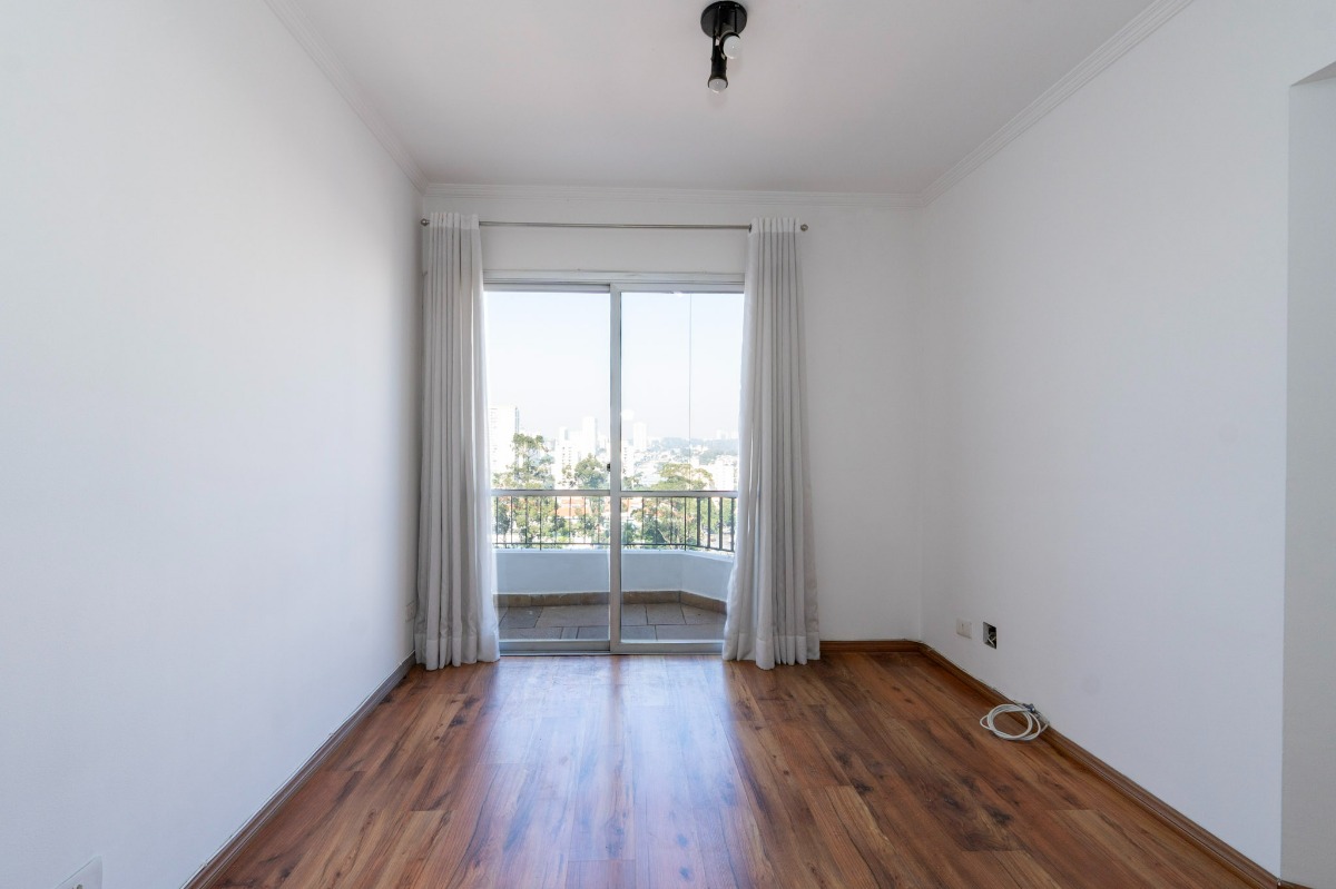 Apartamento à venda com 2 quartos, 65m² - Foto 3