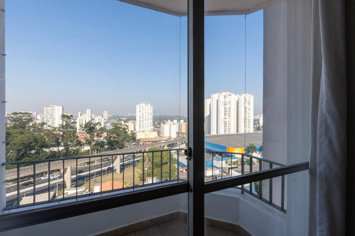 Apartamento à venda com 2 quartos, 65m² - Foto 2
