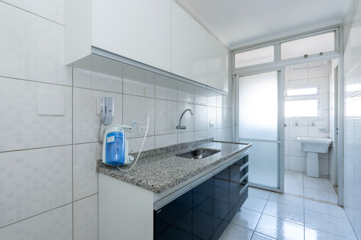 Apartamento à venda com 2 quartos, 65m² - Foto 17
