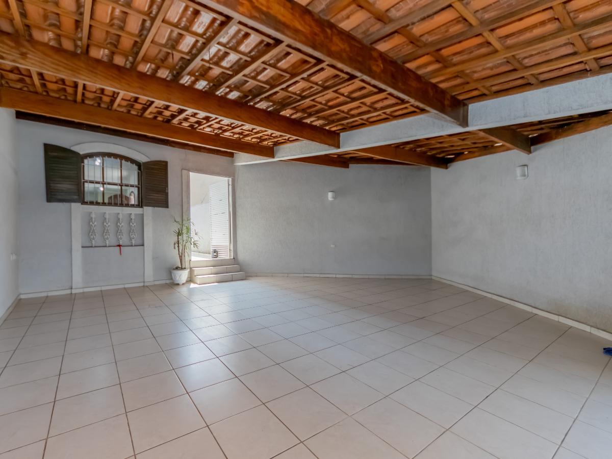 Sobrado para venda com 3 quartos, sendo 1 suíte, 200m²