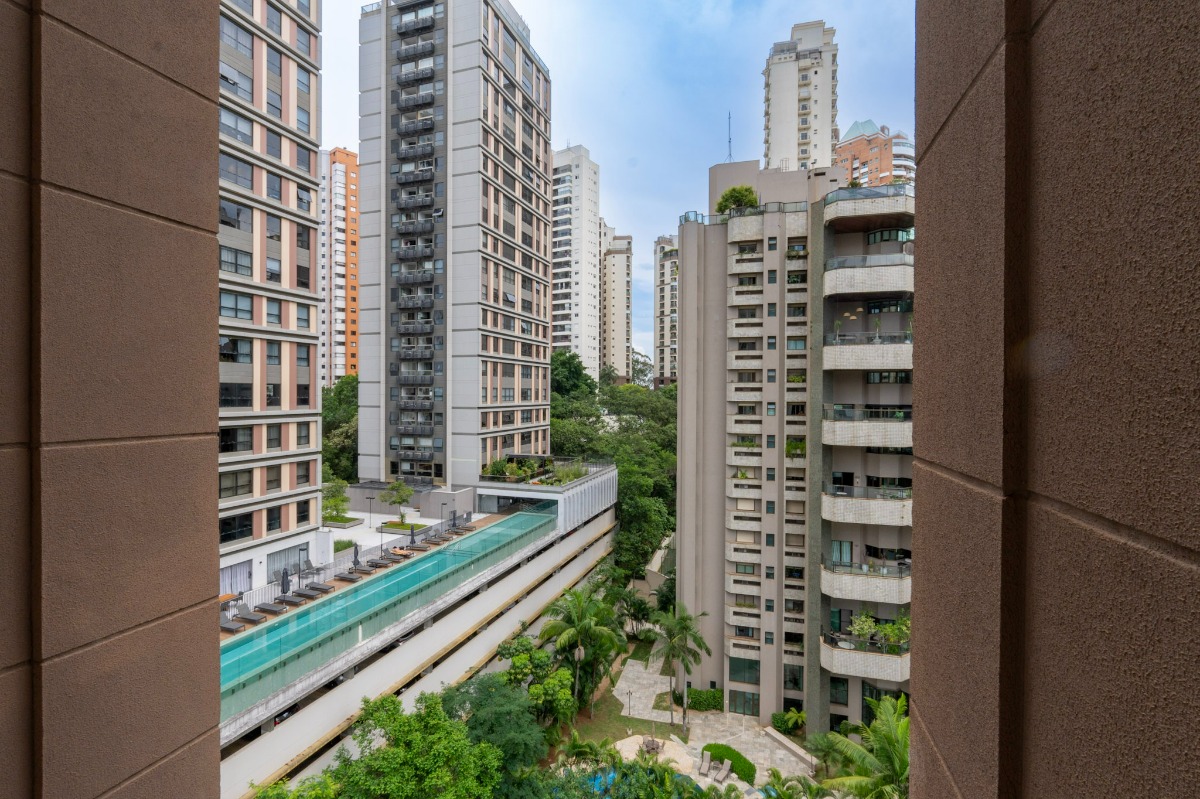 Apartamento à venda com 2 quartos, 77m² - Foto 19