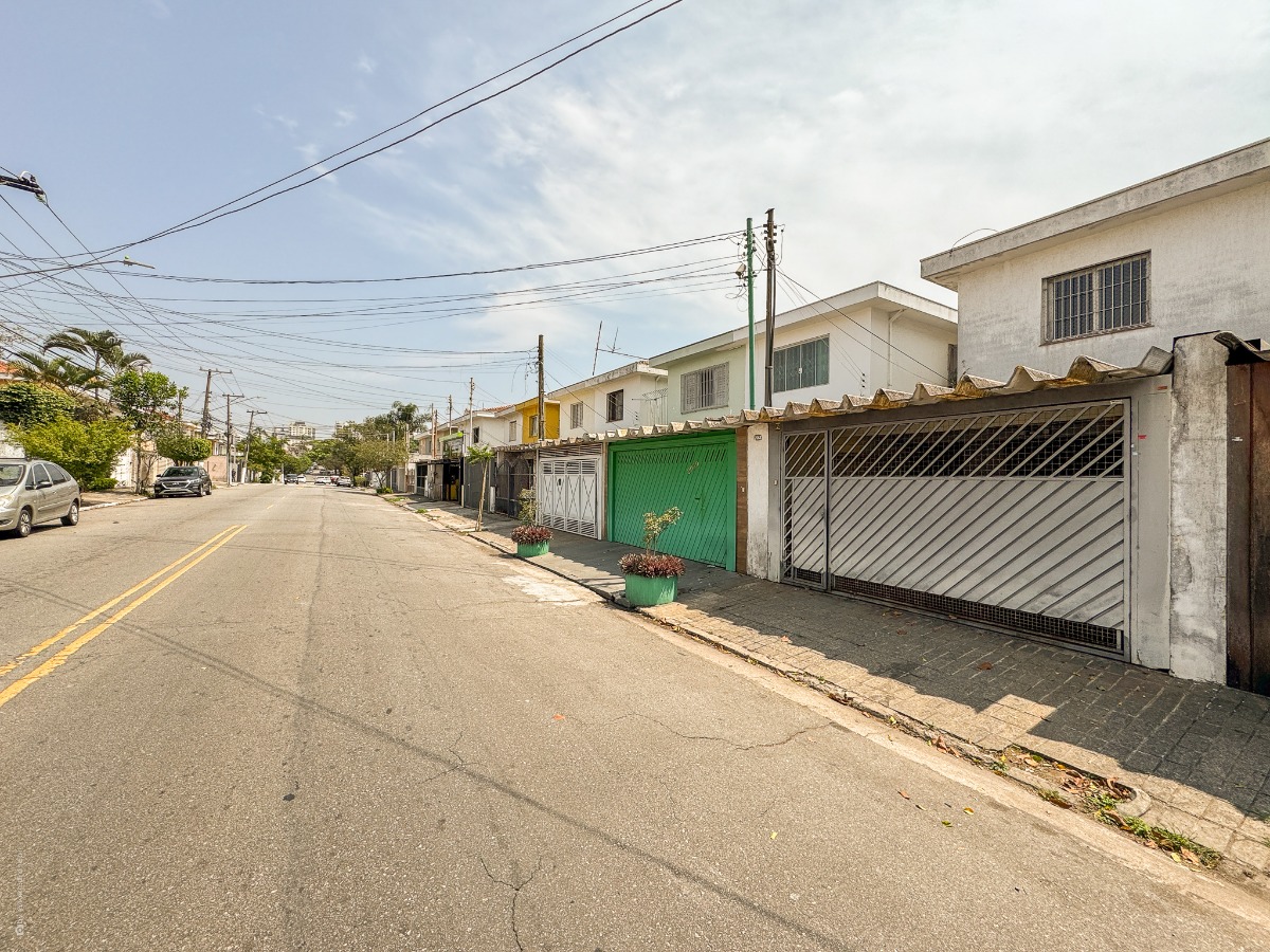 Sobrado para venda com 3 quartos, 178m²