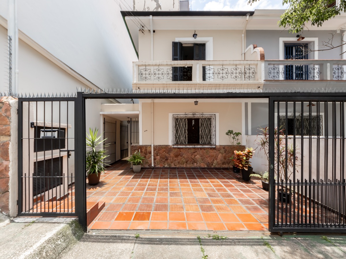Casa tipo para venda com 2 quartos, 165m² - CESARINACIO - Imóveis de Nicho