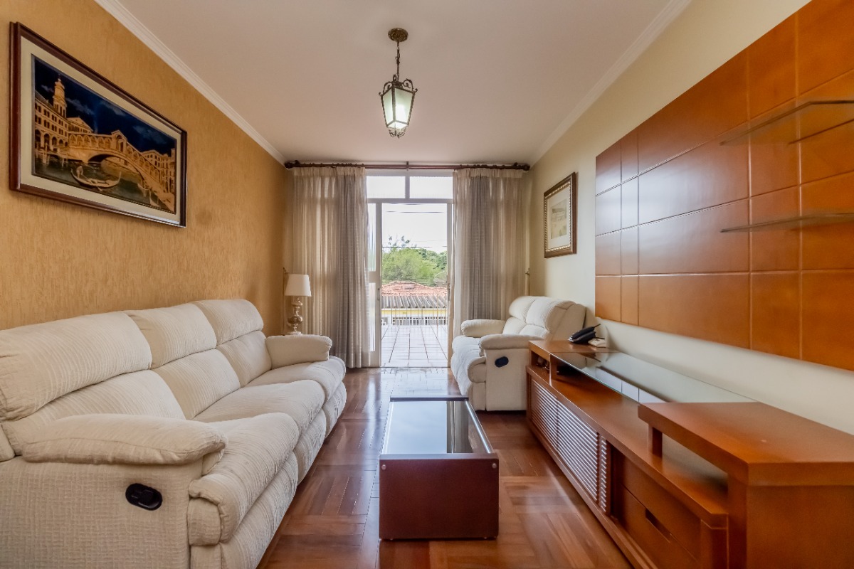 Sobrado para venda com 3 quartos, sendo 1 suíte, 129m²