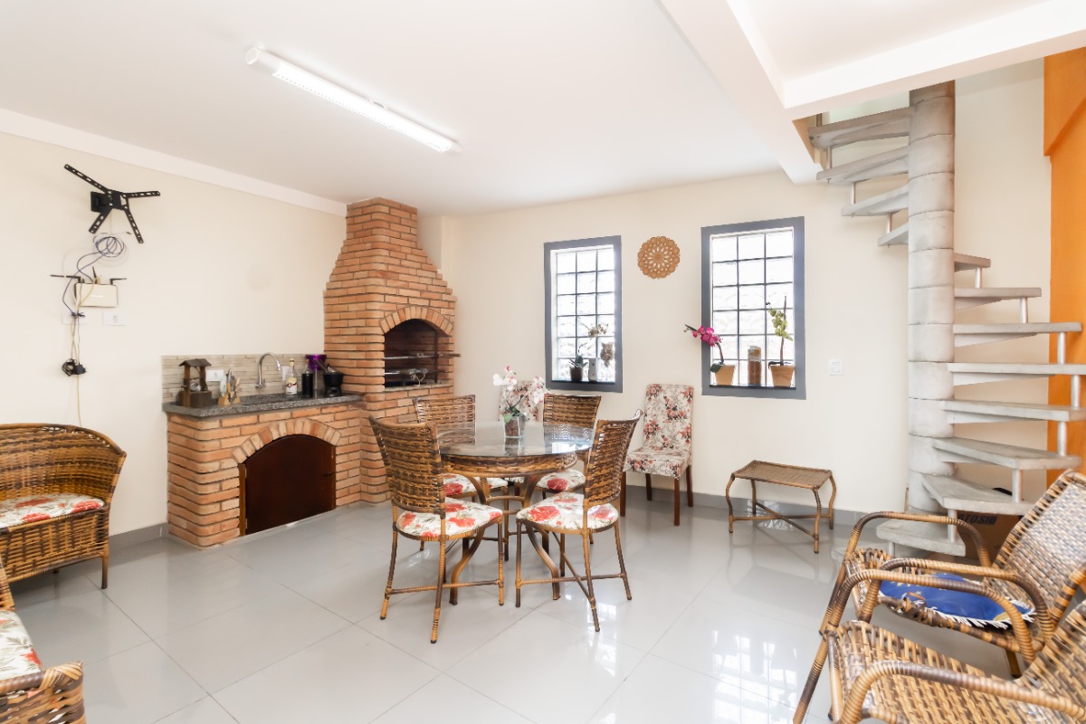 Sobrado para venda com 2 quartos, 160m²