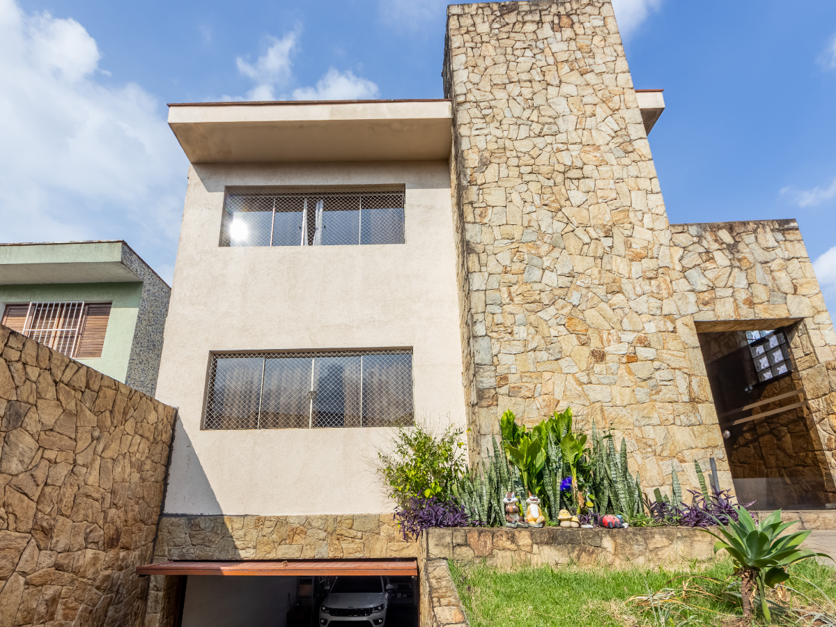 Casa de vila para venda com 3 quartos, sendo 3 suítes, 517m²