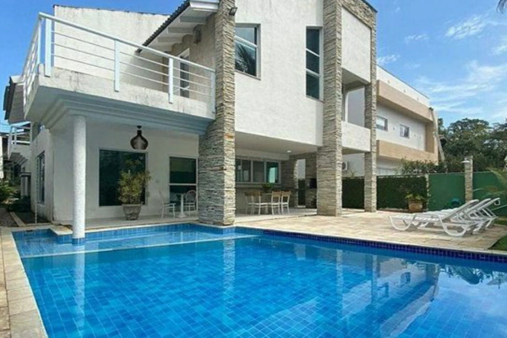 Casa de Condomínio à venda com 4 quartos, 290m² - Foto 2