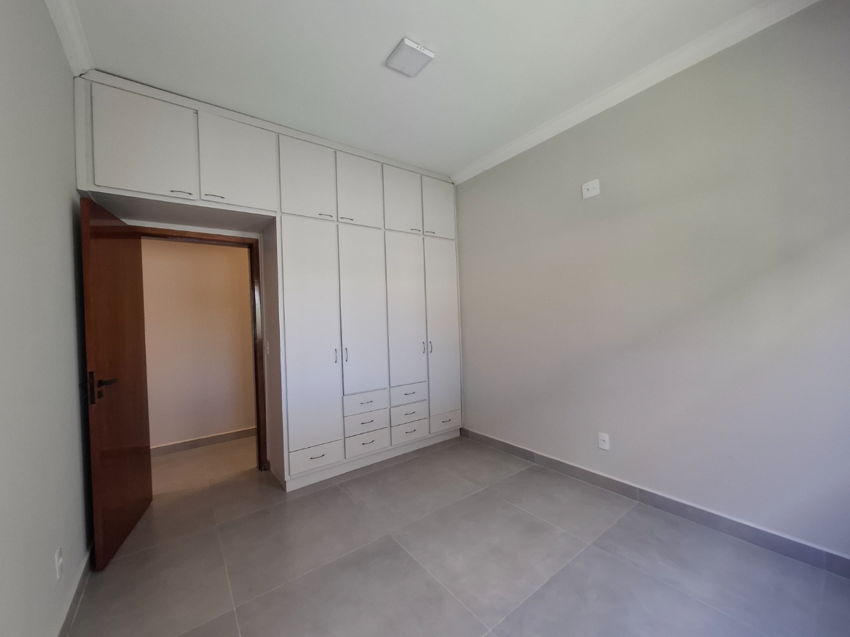 Casa à venda com 4 quartos, 260m² - Foto 15