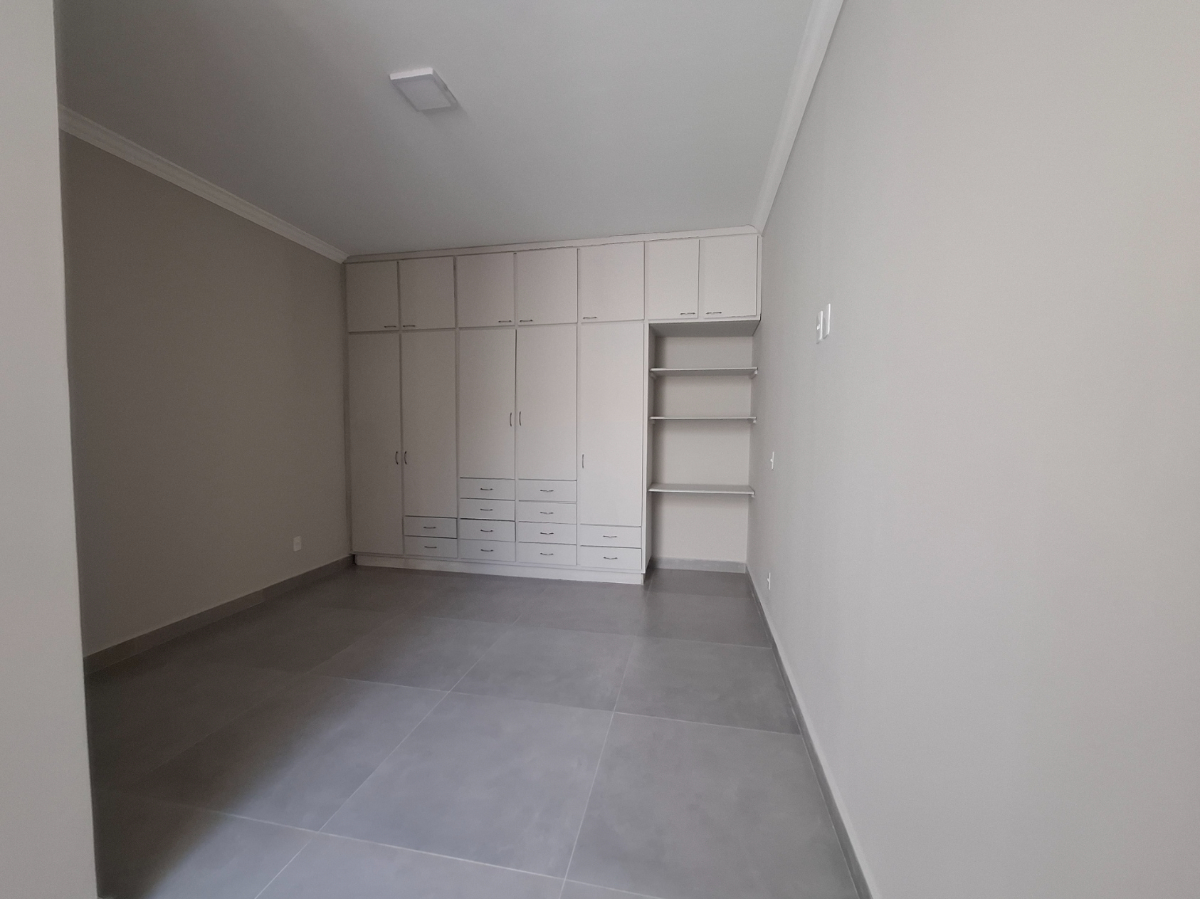 Casa à venda com 4 quartos, 260m² - Foto 13