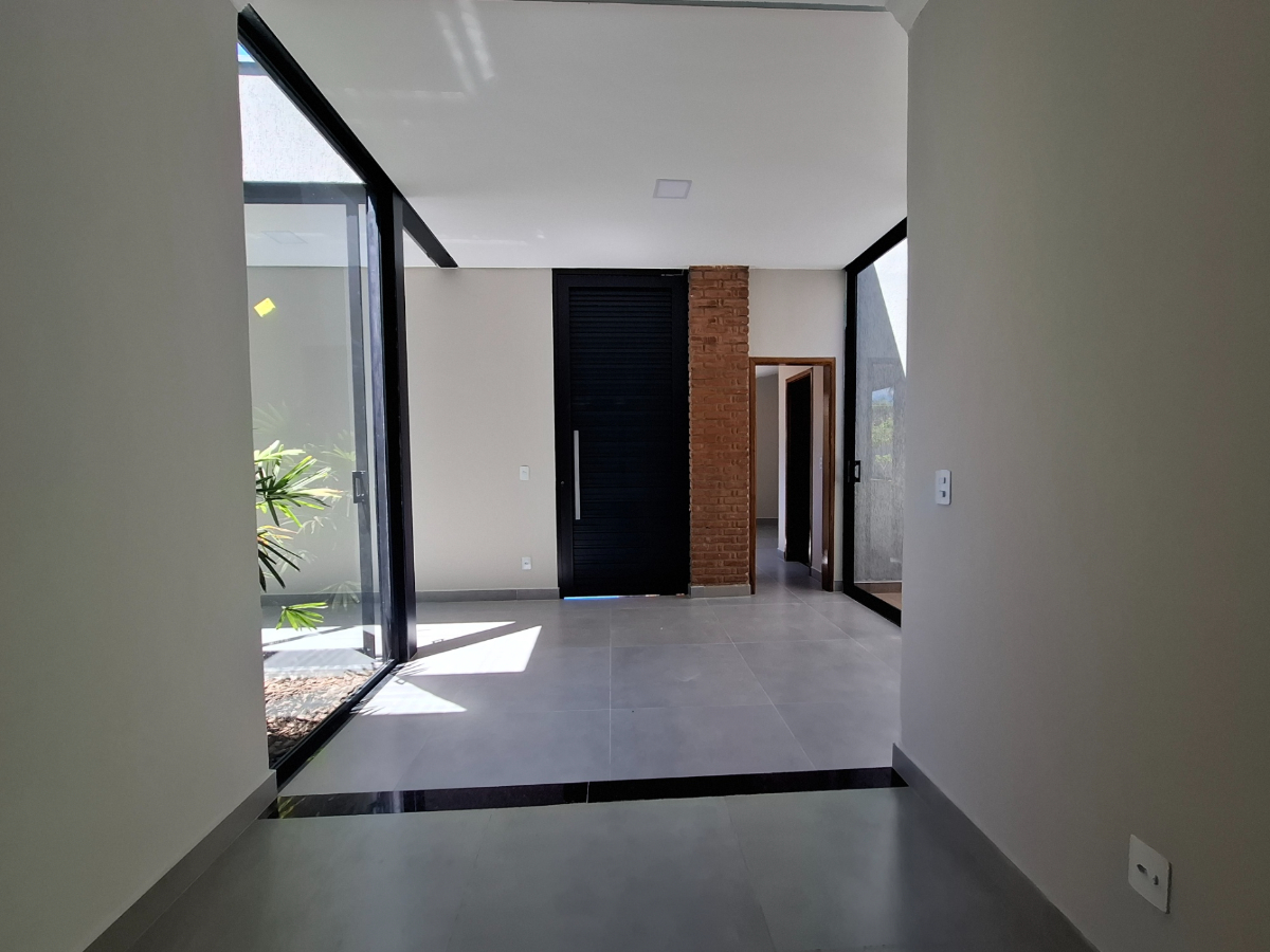 Casa à venda com 4 quartos, 260m² - Foto 4