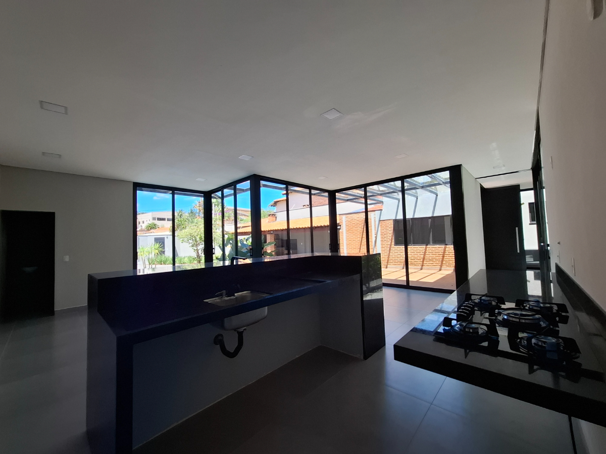 Casa à venda com 4 quartos, 260m² - Foto 9
