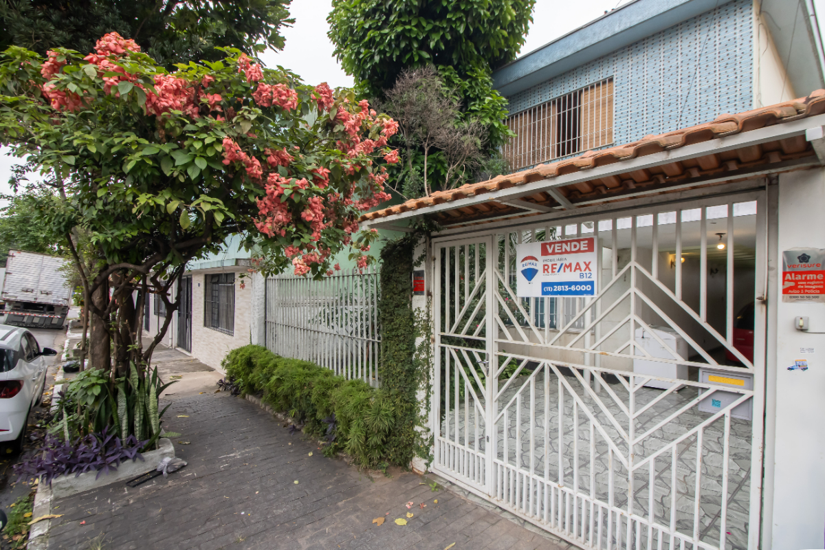 Casa tipo para venda com 3 quartos, sendo 1 suíte, 264m²