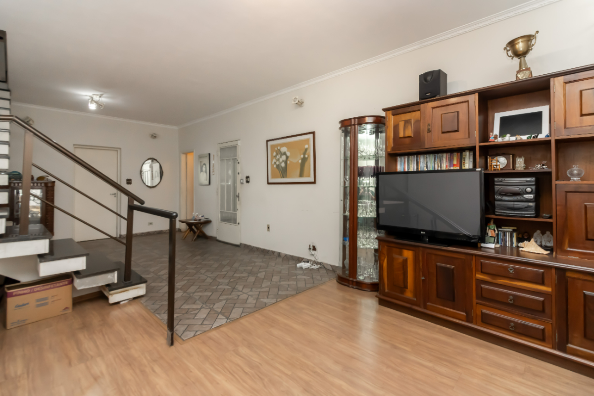 Casa tipo para venda com 3 quartos, sendo 1 suíte, 264m²