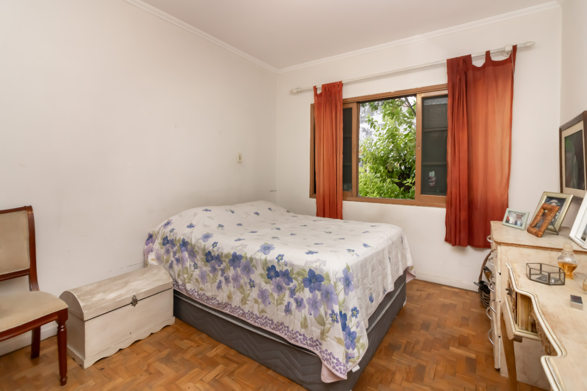Casa tipo para venda com 3 quartos, sendo 1 suíte, 264m²