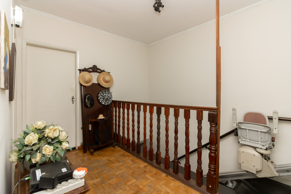 Casa tipo para venda com 3 quartos, sendo 1 suíte, 264m²