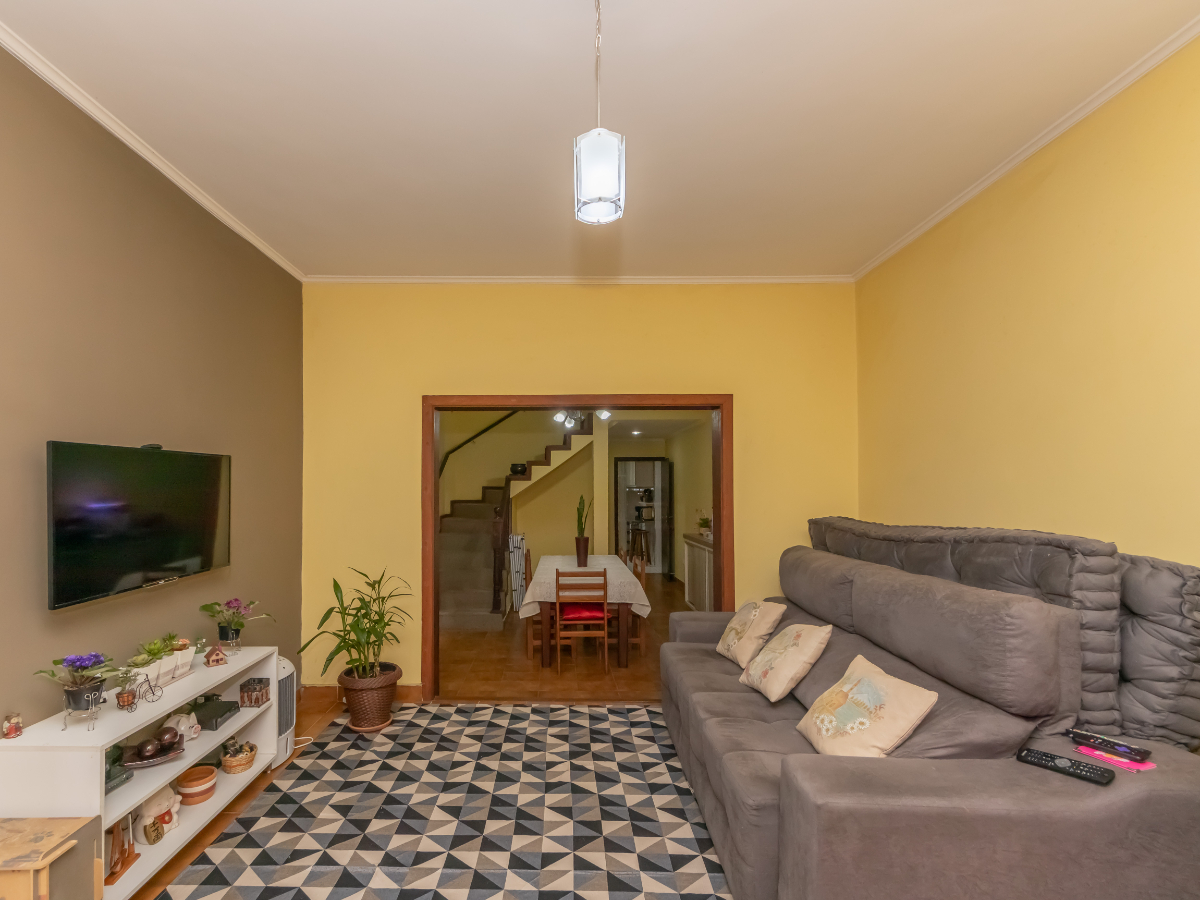 Casa de vila para venda com 2 quartos, sendo 1 suíte, 182m²